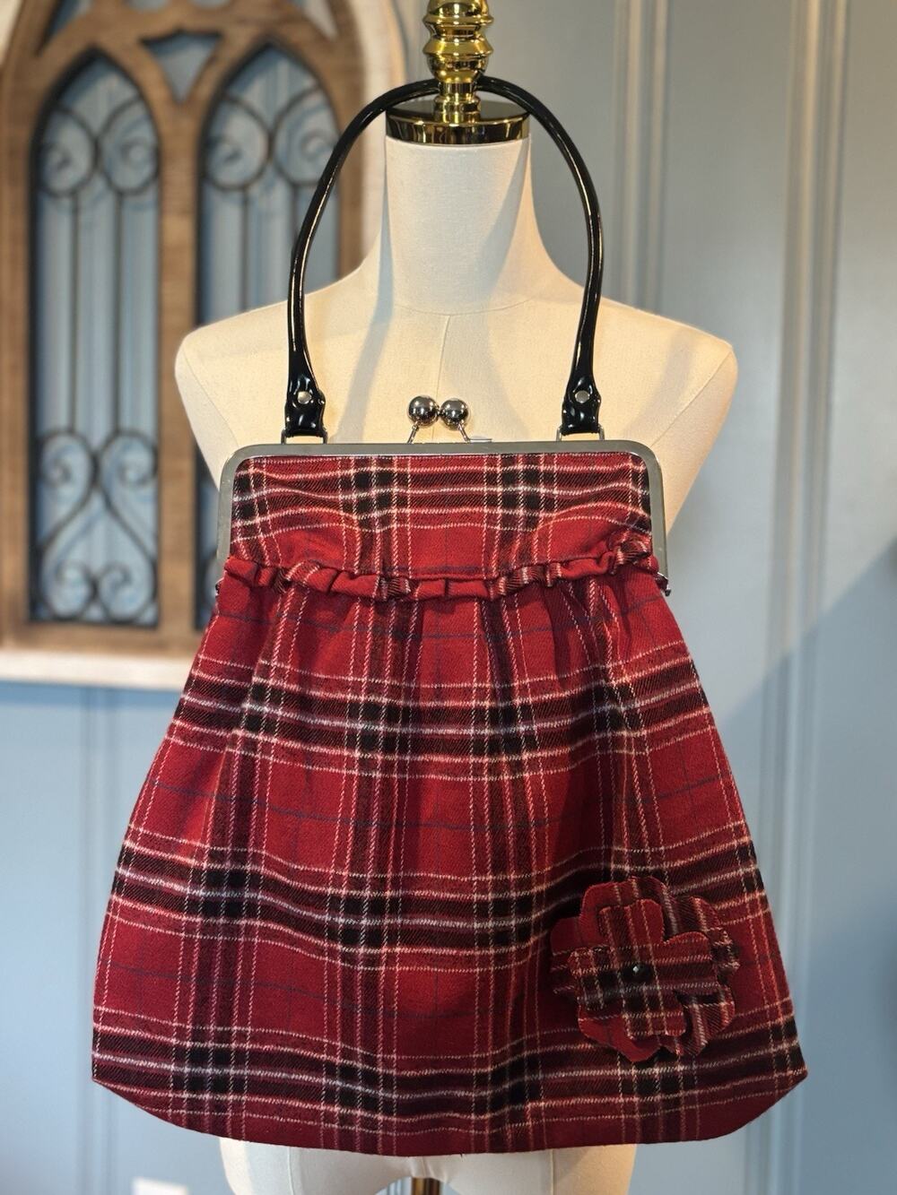 Aldo Women’s Red Tartan Kilt Plaid Outlander Kiss Clasp Large Handbag Purse NWOT